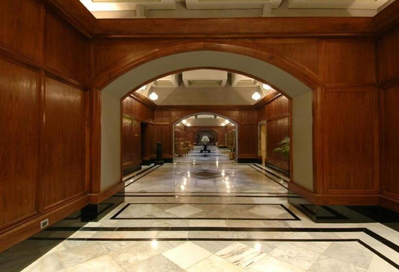 בית מלון כפרי The Taj Mahal Tower Mumbai