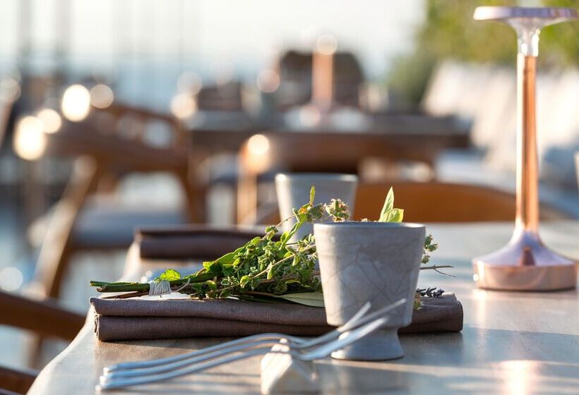 هتل Andronis Arcadia