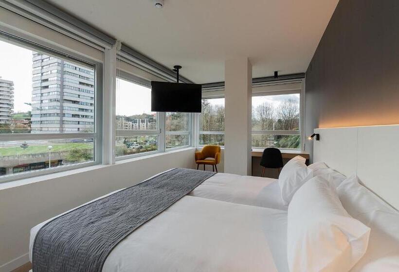 هتل Distrito Oeste