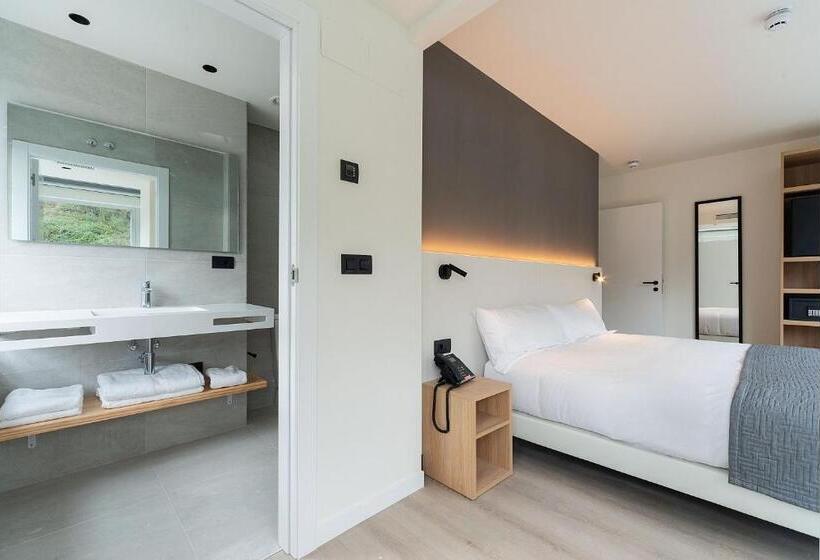 هتل Distrito Oeste