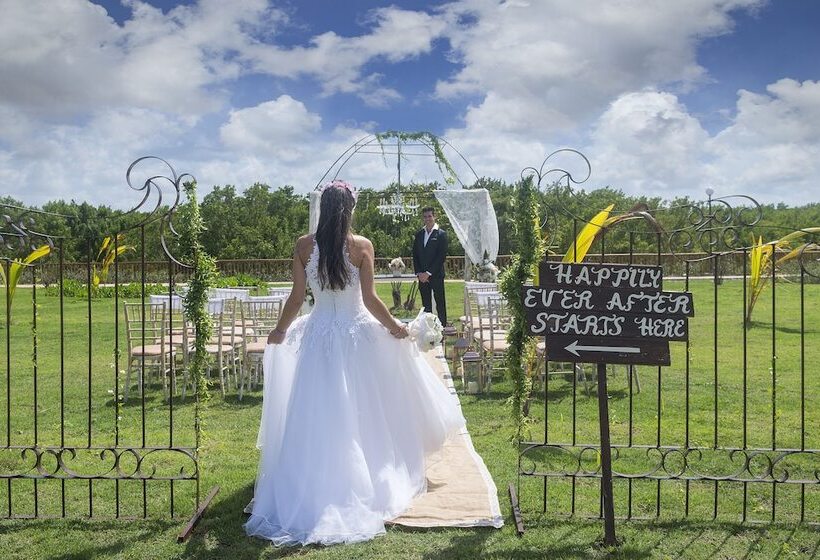 בית מלון כפרי El Beso - Adults Only at Ocean El Faro - All Inclusive