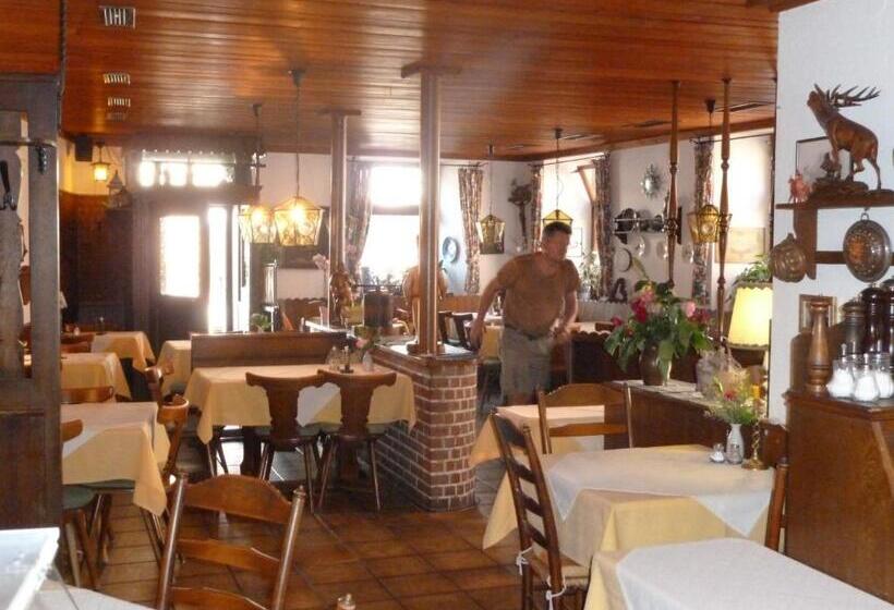 호텔 Gasthaus Zum Hirschen
