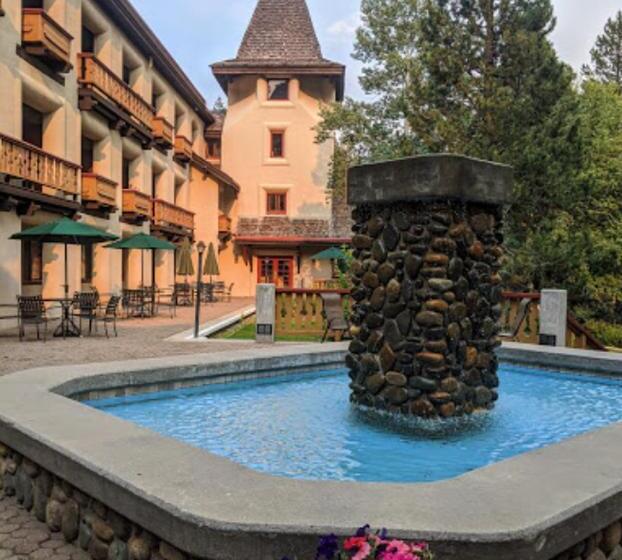 ホテル Getaways At Olympic Village Inn