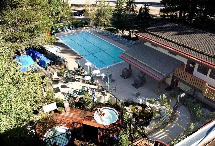 ホテル Getaways At Olympic Village Inn