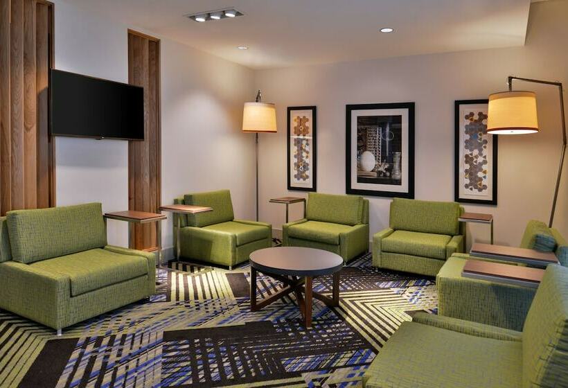 ホテル Holiday Inn Express & Suites   Marshalltown, An Ihg