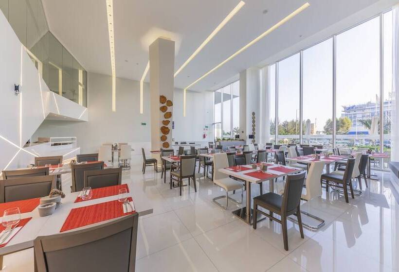 فندق Meliá Maputo Sky
