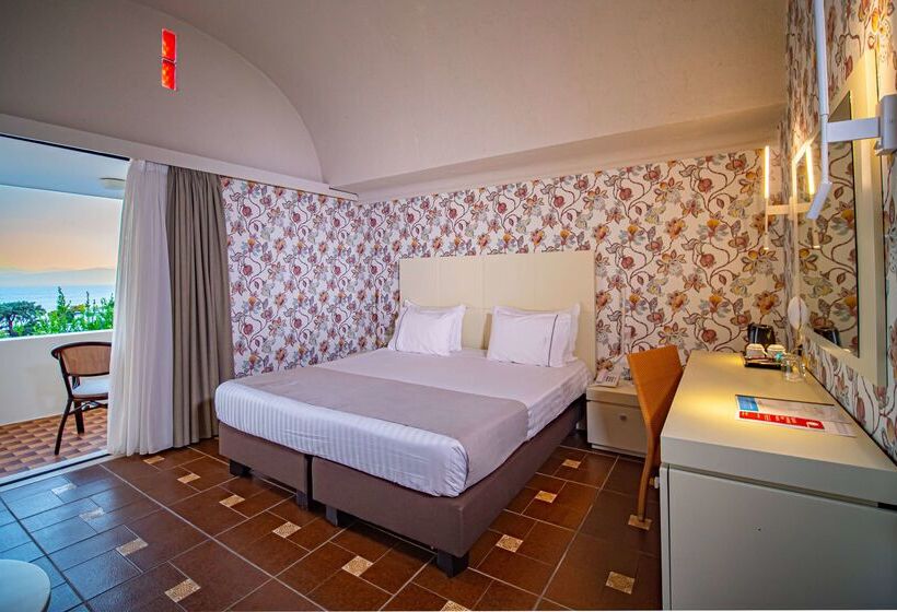 هتل Ramada Loutraki Poseidon Resort