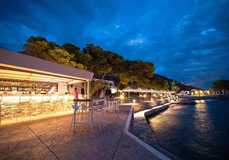 هتل Ramada Loutraki Poseidon Resort