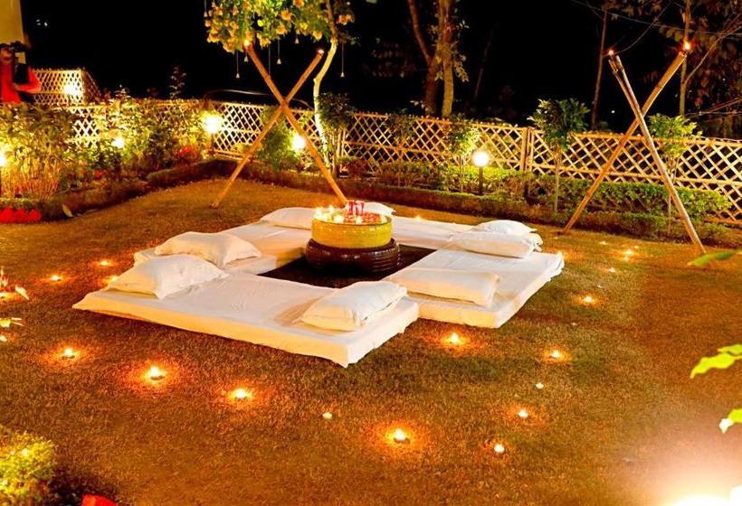 בית מלון כפרי Shiva's Solace Resort By Samaira