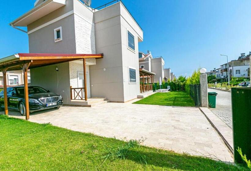 Paradise Town Villa Lisa