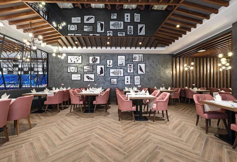 Greenwood Suites Resort