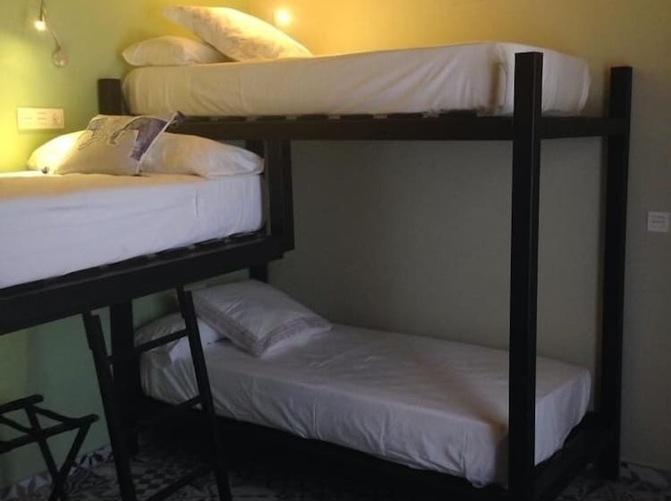 هتل Alojamiento Con Encanto La Luna En El Alba