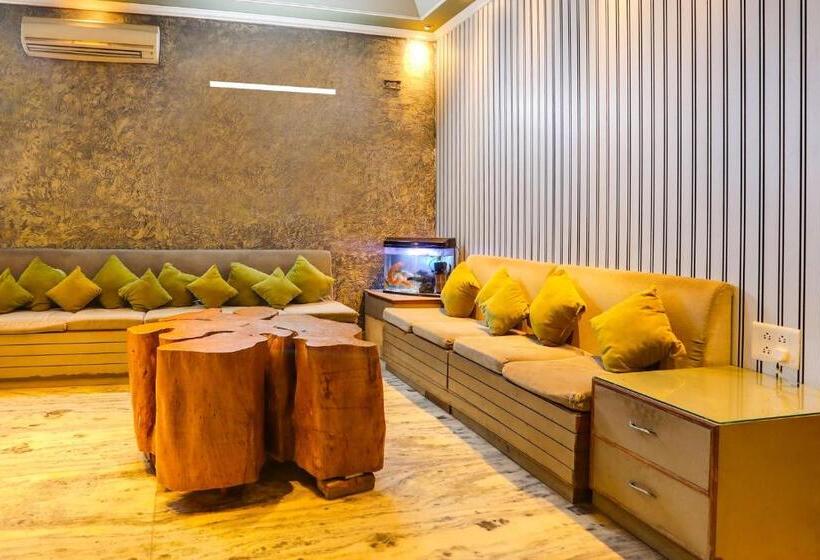 Hotel O Tajganj Near Taj Mahal West Gate Formerly Apollo