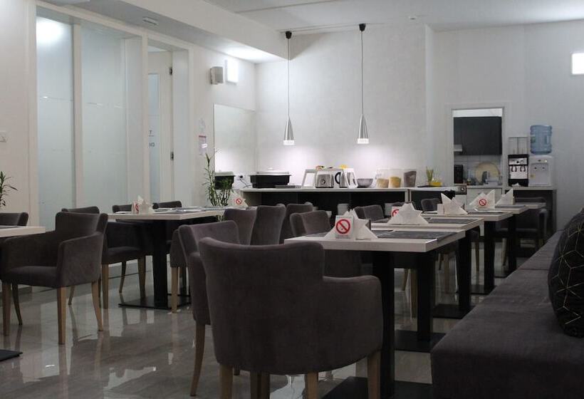 Garni Hotel 11tica Dm