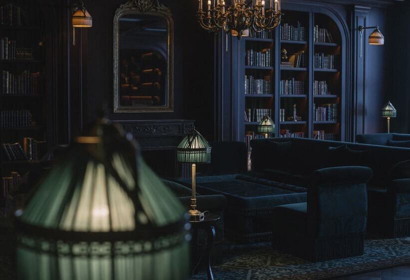 فندق L Escape