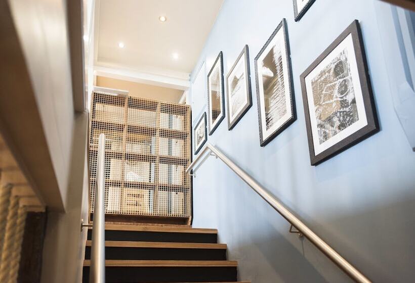 ユースホステル Hope & Anchor