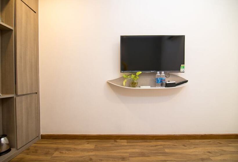 هتل Reddoorz Plus Near Saigon Train Station