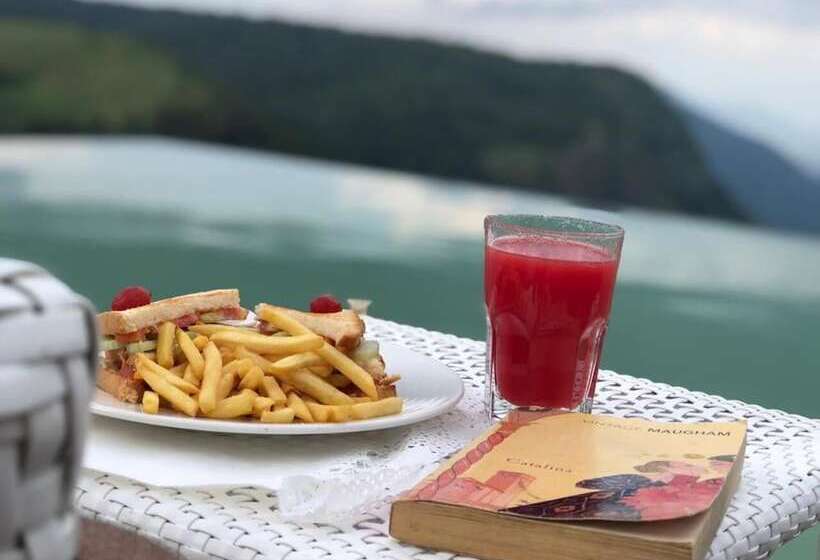 בית מלון כפרי Hills & Hues