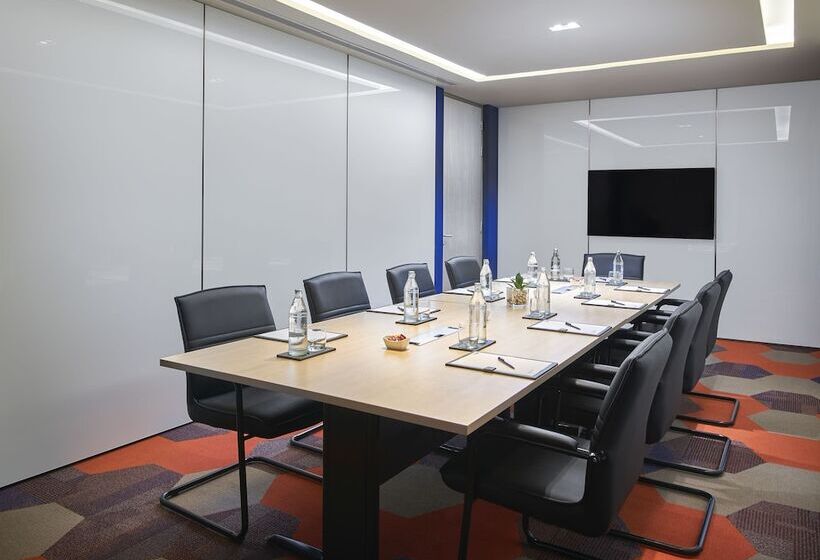 בית מלון כפרי Ozo Phuket