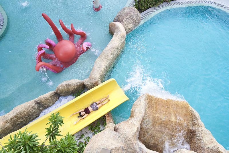 בית מלון כפרי Ozo Phuket