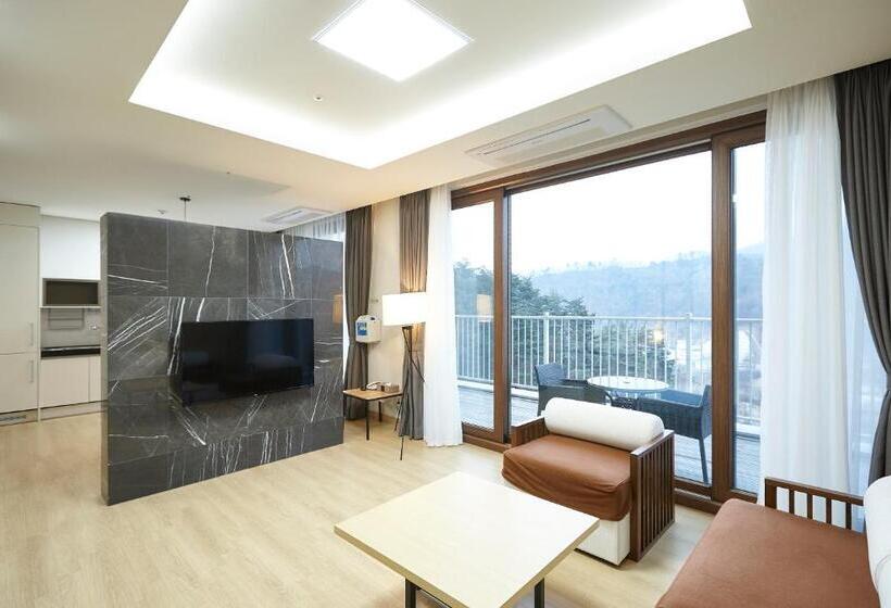 ホテル Pyeongchang The White