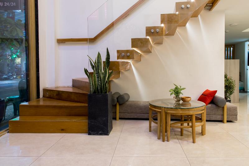 هتل Reddoorz Plus Near Saigon Train Station