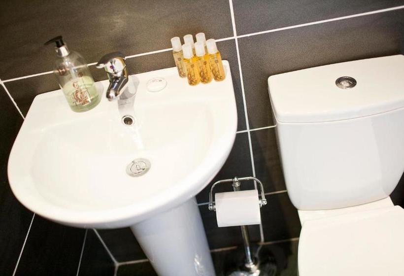 פנסיון Maranatha House