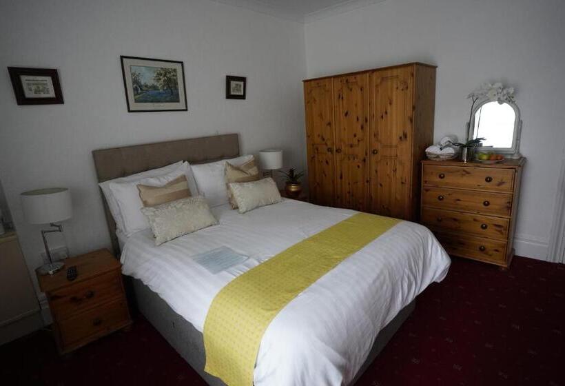 פנסיון Marlborough Guest House B & B