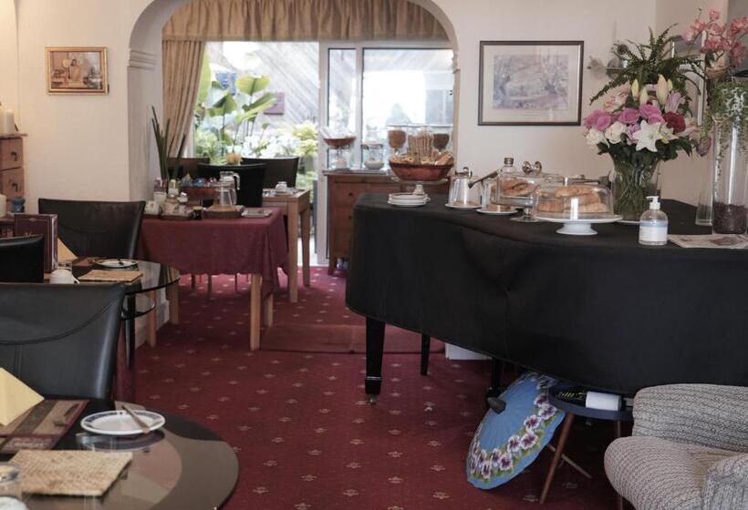 פנסיון Marlborough Guest House B & B