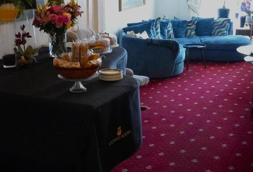 פנסיון Marlborough Guest House B & B