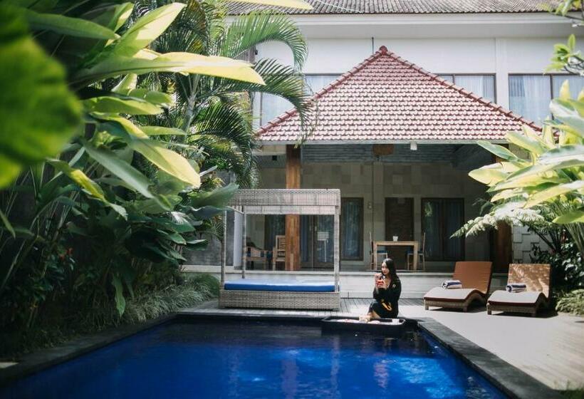 리조트 Freddies Villas Ubud Bali