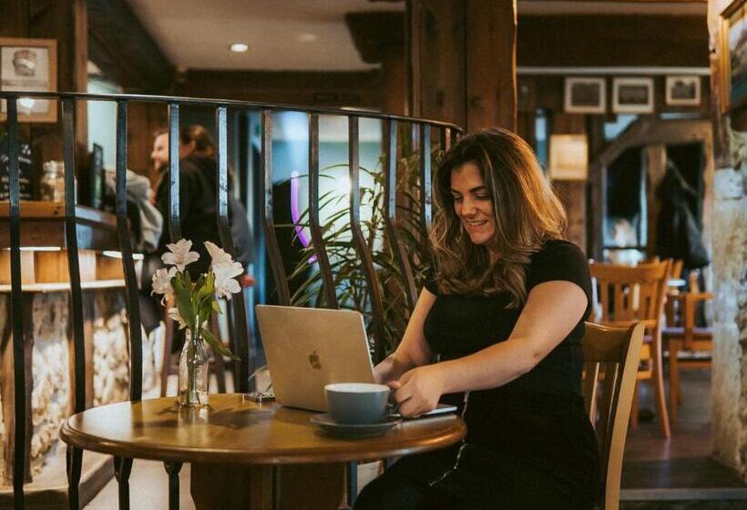 ユースホステル The Heathfield Inn