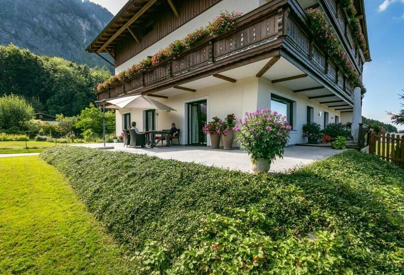 مبيت وإفطار Pension Bergfried