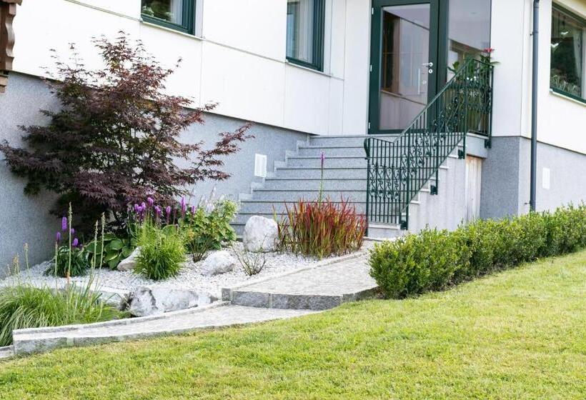 مبيت وإفطار Pension Bergfried