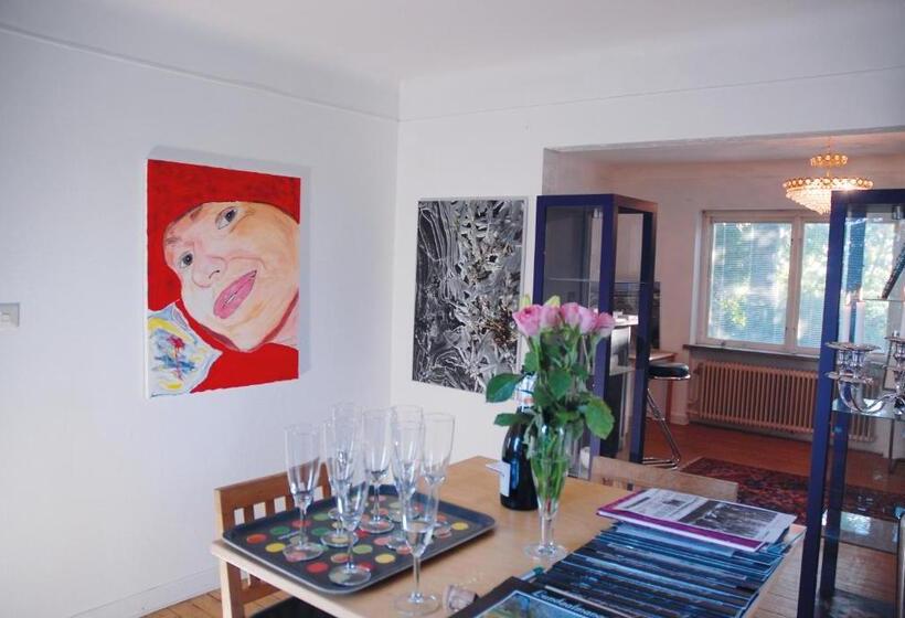 Aamiaismajoitus (B&B) Vallebergaslätt