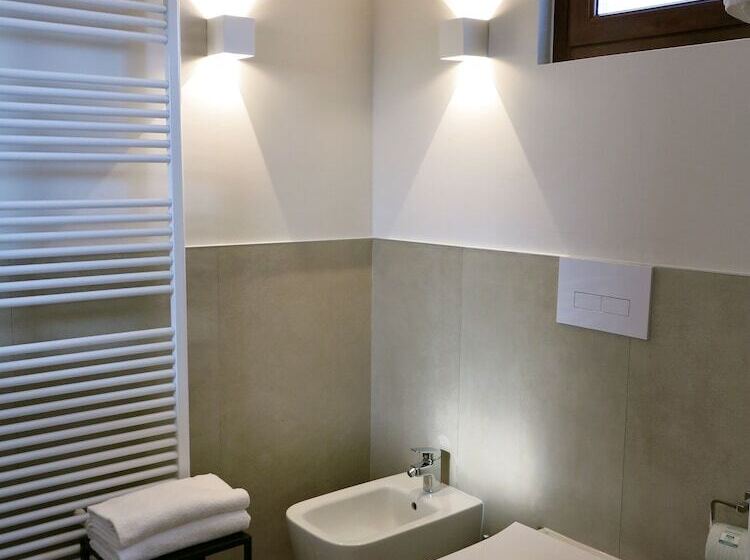 فندق Agriturismo Forest B&b
