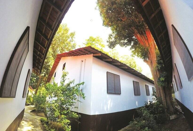 فندق Perhentian Tivoli Inn