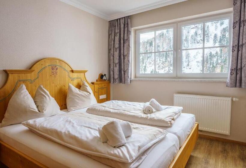 Hubertus Alpine Living