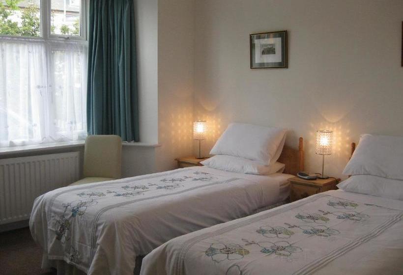 پانسیون Arden Way Guesthouse