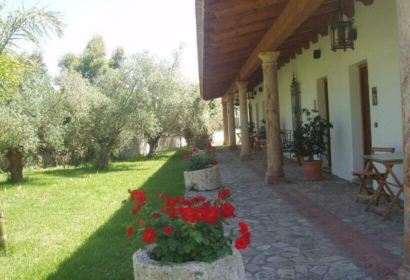 پانسیون Cortijo Los Monteros