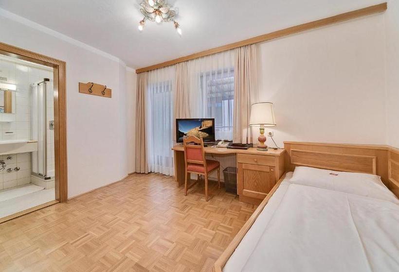 بنسيون Gästehaus Reiter