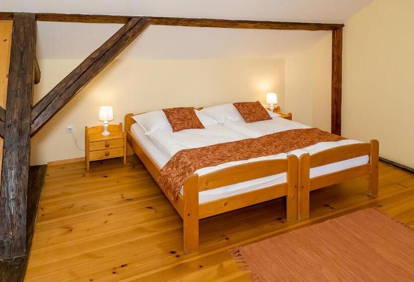 پانسیون Penzion Maštal