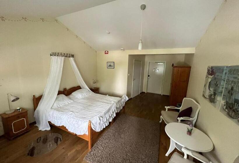 هاستل Fritza   Tidigare Hotel Fritzatorpet