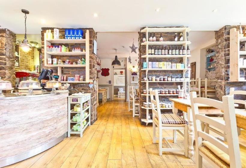 Общежитие Heidi's Grasmere Lodge