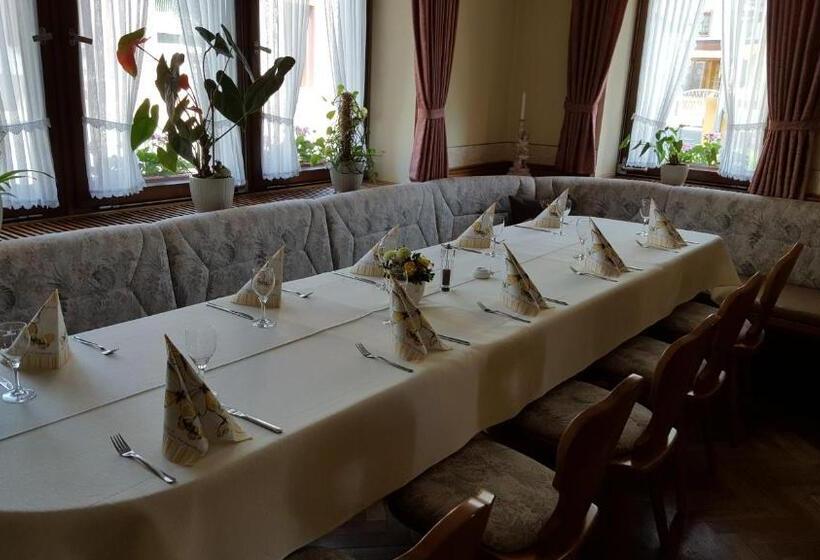 膳宿费 Gasthaus Zum Hirschen