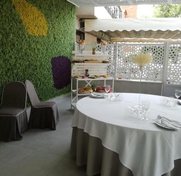 پانسیون Hostal El Sevillano