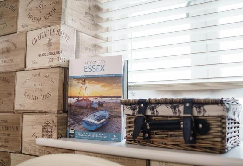 بنسيون The Limes