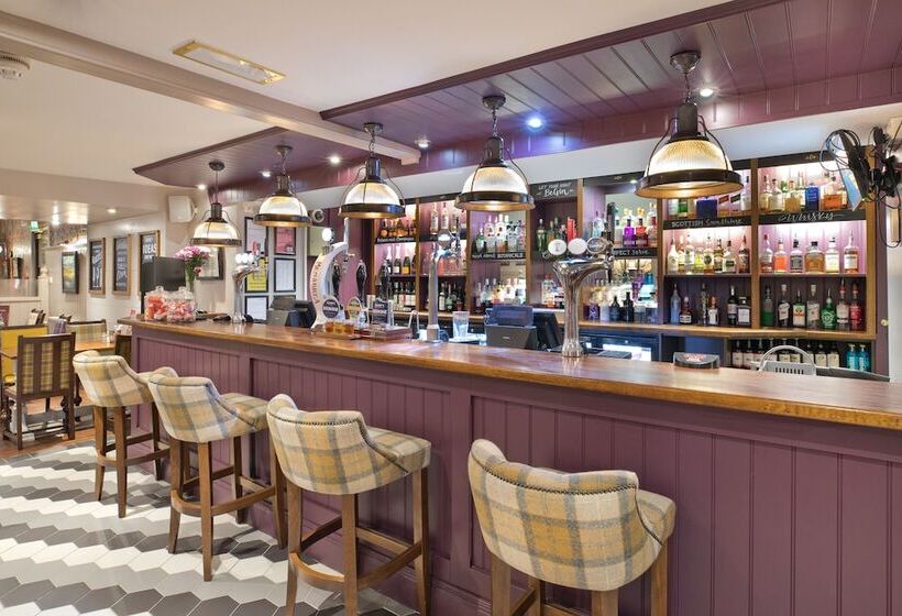 Пансион West Port