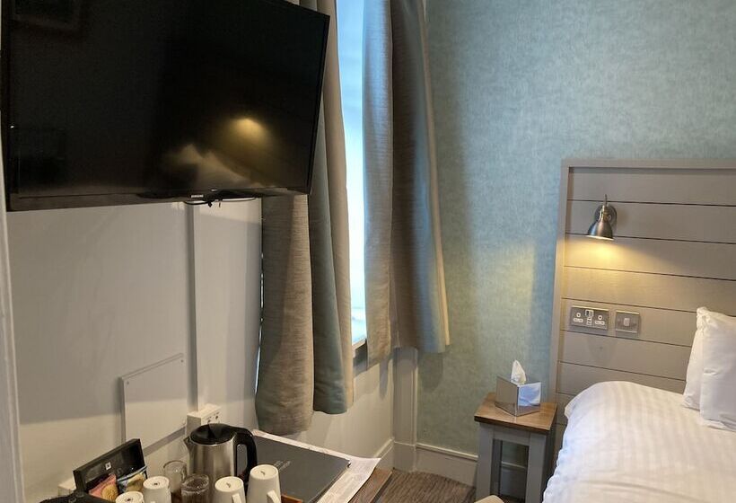 Пансион West Port