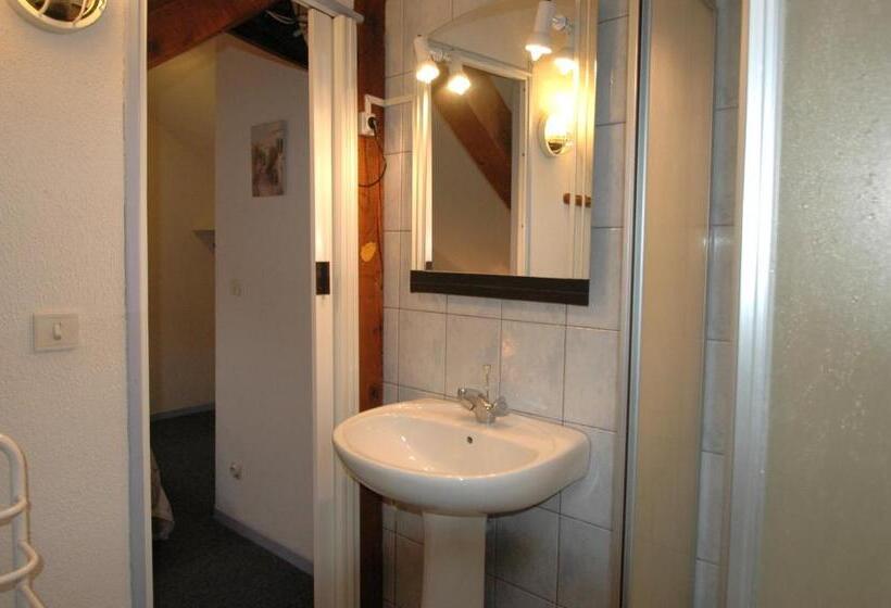 Appart Le Chili  Quartier Thermal  Lit Fait